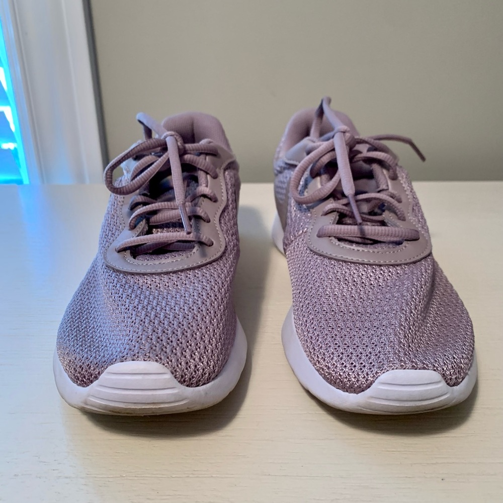 Nike Tanjun shoes